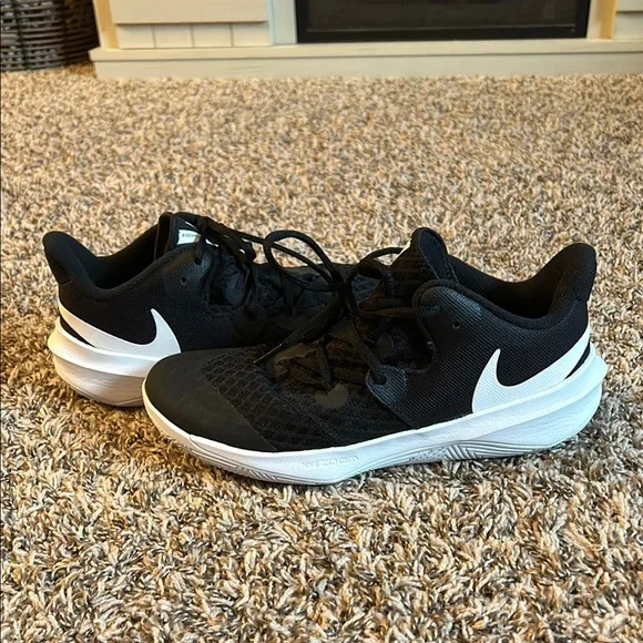 Nike Zoom Hyper Speed Court Volleyball Shoes - Picture 6 of 13